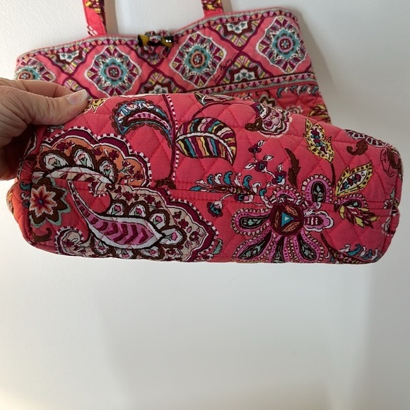 Vera Bradley Call Me Coral Large Tote with Toggle Closure - Picture 10 of 12